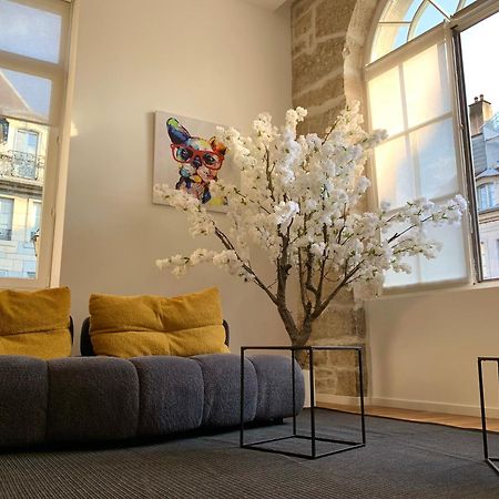 Les Fabuleux Appartements Du Coeur De Ville - Place Victor Hugo Besançon Exteriör bild