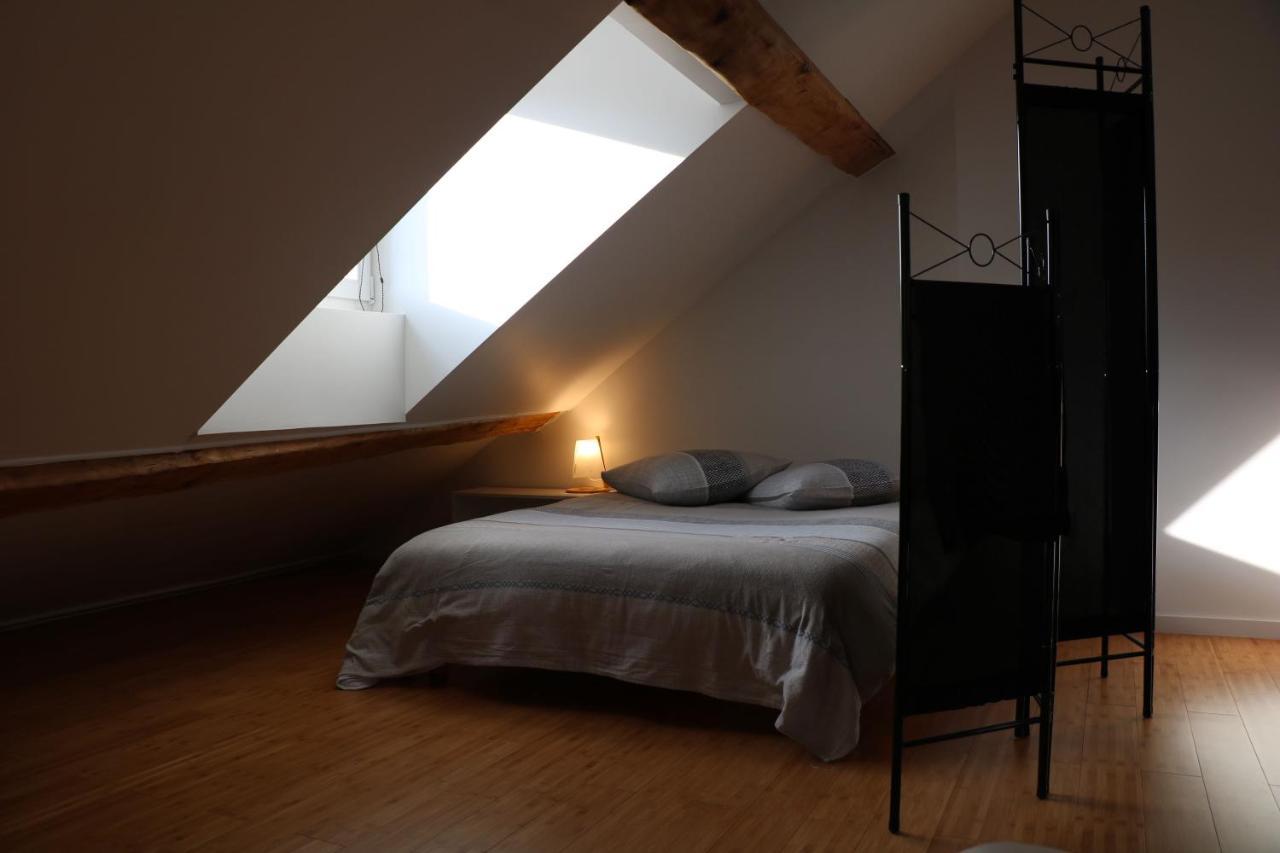 Les Fabuleux Appartements Du Coeur De Ville - Place Victor Hugo Besançon Exteriör bild