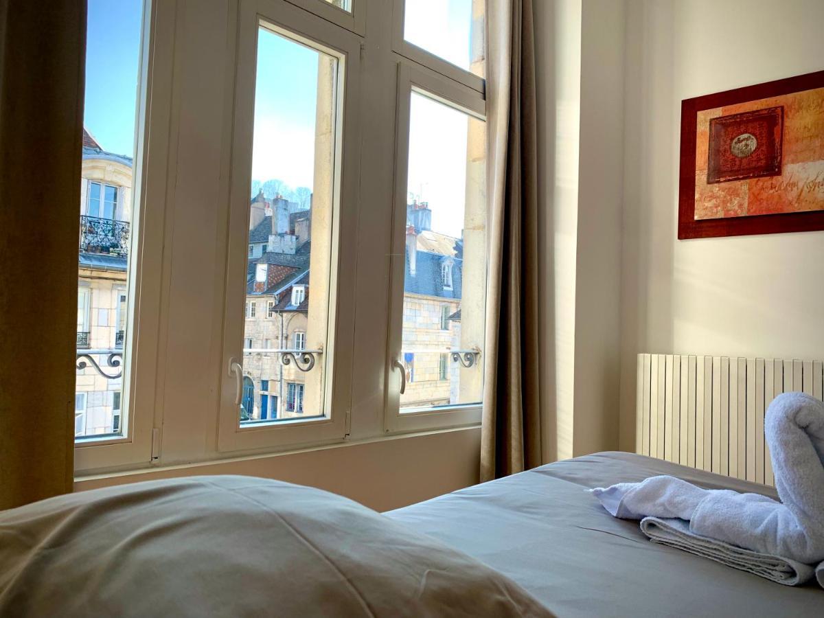 Les Fabuleux Appartements Du Coeur De Ville - Place Victor Hugo Besançon Exteriör bild
