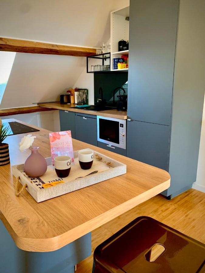 Les Fabuleux Appartements Du Coeur De Ville - Place Victor Hugo Besançon Exteriör bild