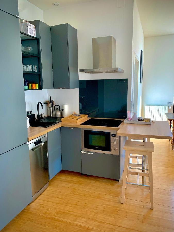 Les Fabuleux Appartements Du Coeur De Ville - Place Victor Hugo Besançon Exteriör bild