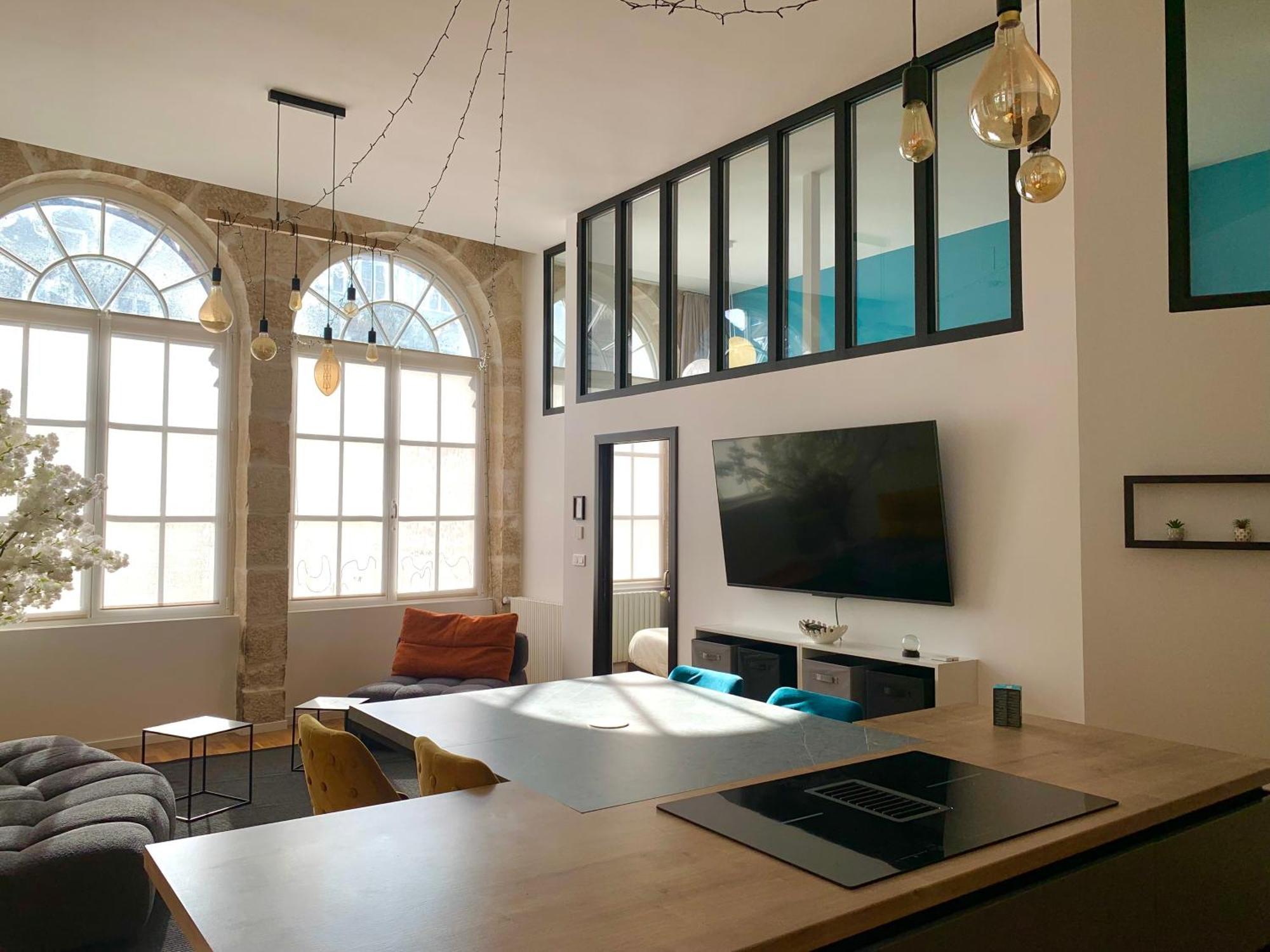 Les Fabuleux Appartements Du Coeur De Ville - Place Victor Hugo Besançon Exteriör bild