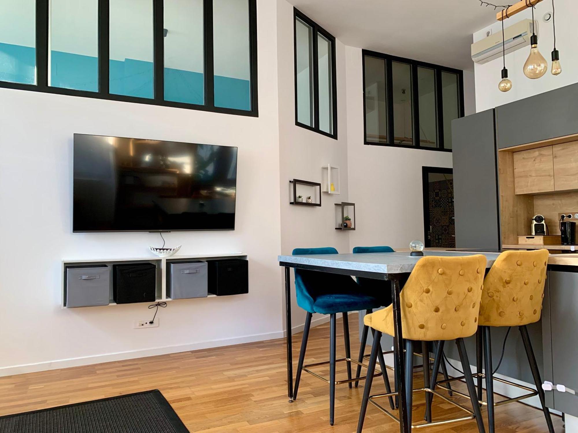 Les Fabuleux Appartements Du Coeur De Ville - Place Victor Hugo Besançon Exteriör bild
