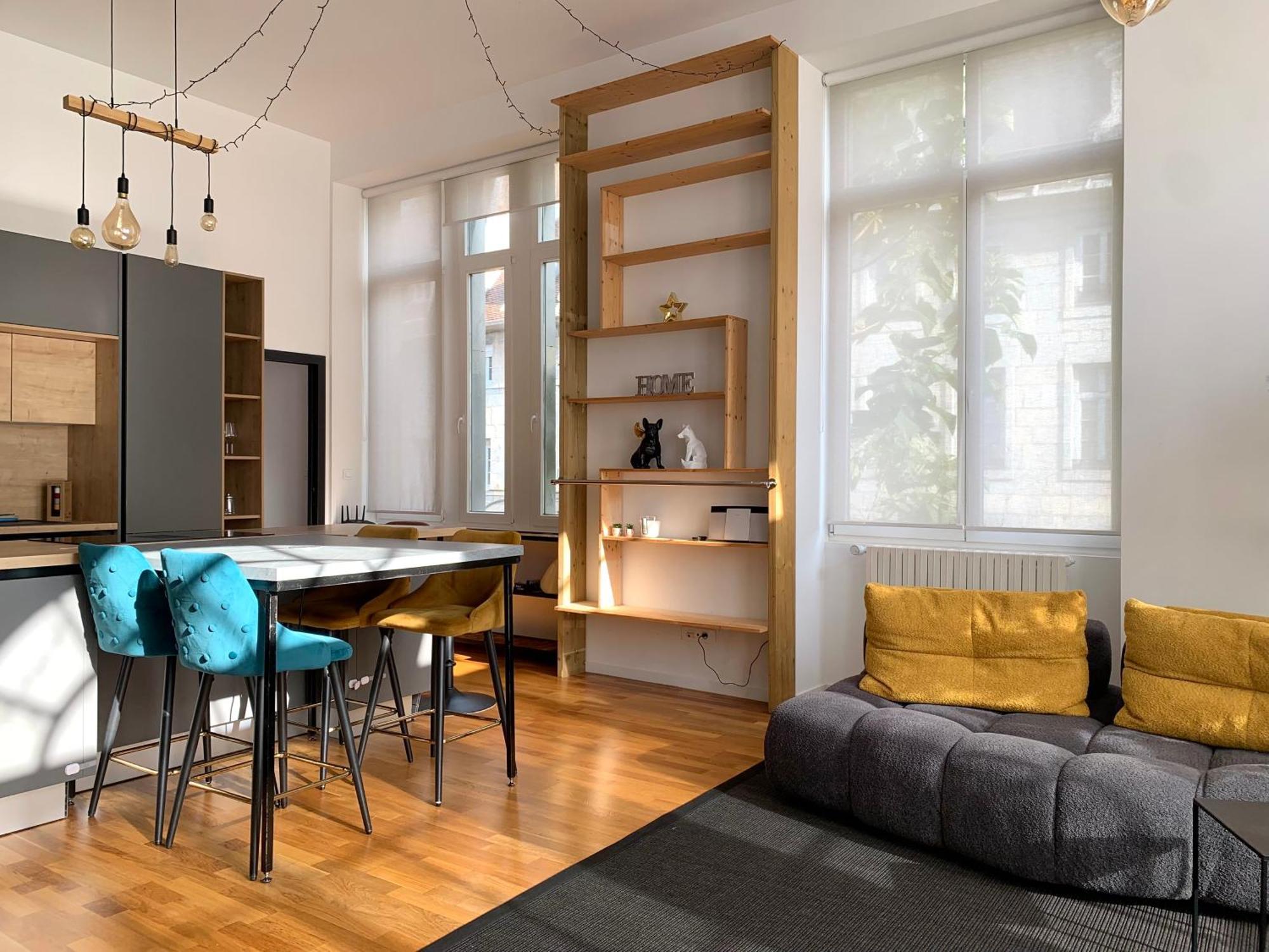 Les Fabuleux Appartements Du Coeur De Ville - Place Victor Hugo Besançon Exteriör bild